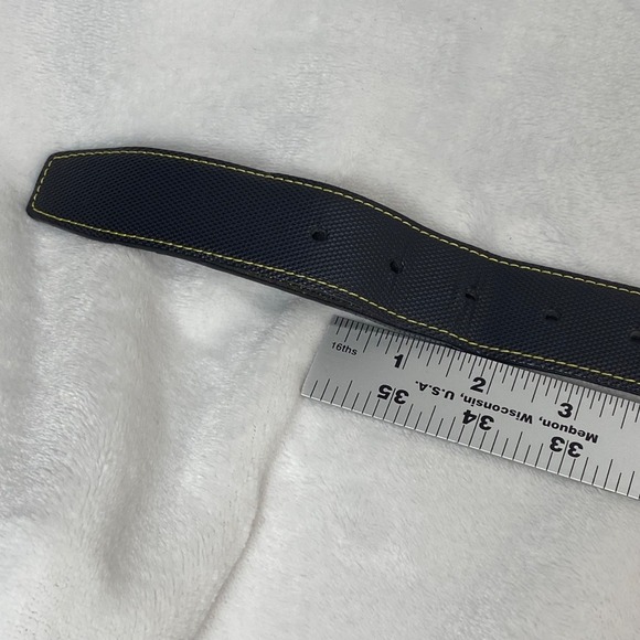 Nike G-Flex Golf Belt Adjustable Textured Casual Everyday Black Buckle 39"- flaw - Picture 2 of 7